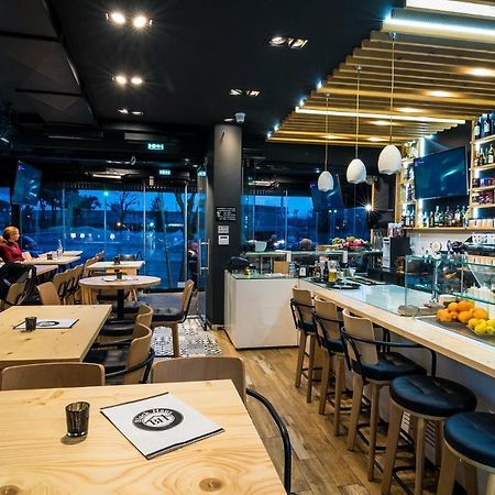 Blackhaus Young Mini Salonic Exterior foto